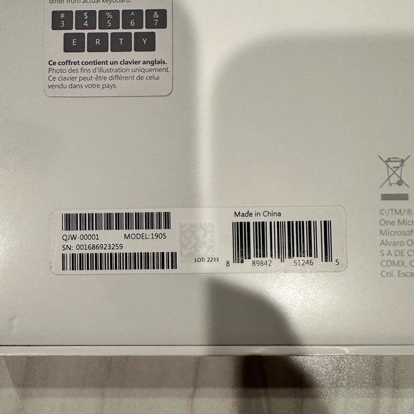 Microsoft Surface Pro Keyboard Compatible with Surface Pro 8 & Surface Pro X - Picture 6 of 8